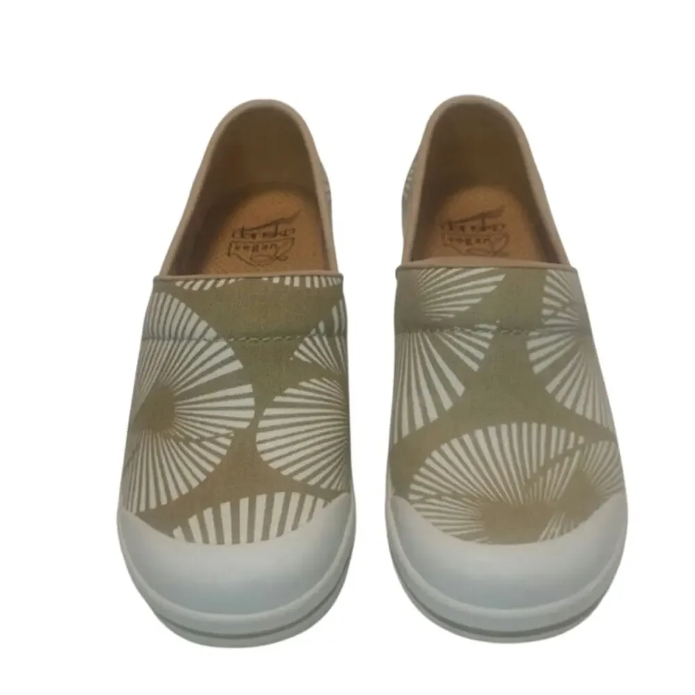 Tan Vegan Dansko Clog sz 38 - Picture 2 of 8